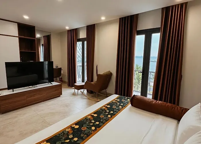 Bay Nhà khách Hạ Long
